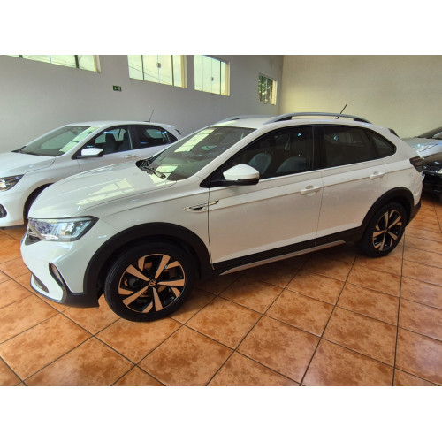 VOLKSWAGEN Nivus 1.0 4P FLEX 200 TSI HIGHLINE TURBO AUTOMÁTICO