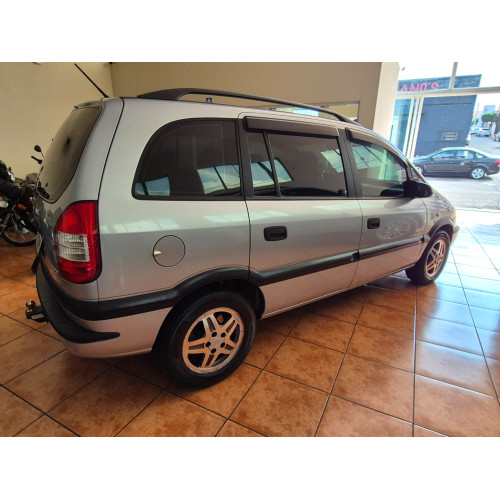 CHEVROLET Zafira 2.0 4P FLEX EXPRESSION 7 LUGARES AUTOMÁTICO