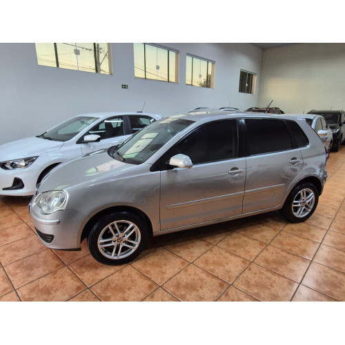VOLKSWAGEN Polo Hatch 1.6 4P FLEX