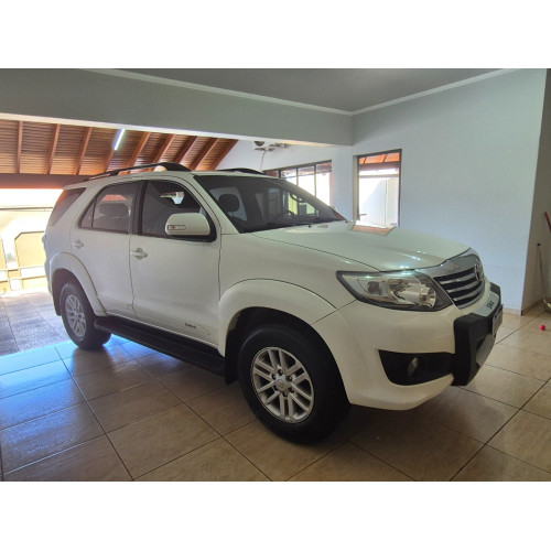 TOYOTA Hilux SW4 2.7 16V 4P SR FLEX AUTOMÁTICO
