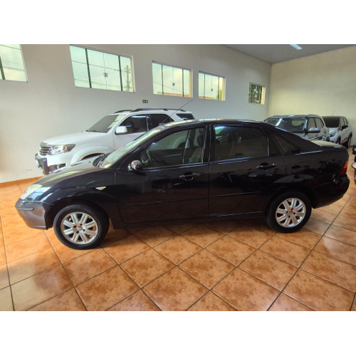 FORD Focus Sedan 1.6 4P GL FLEX