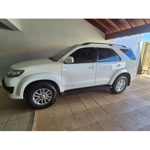 TOYOTA Hilux SW4 2.7 16V 4P SR FLEX AUTOMÁTICO