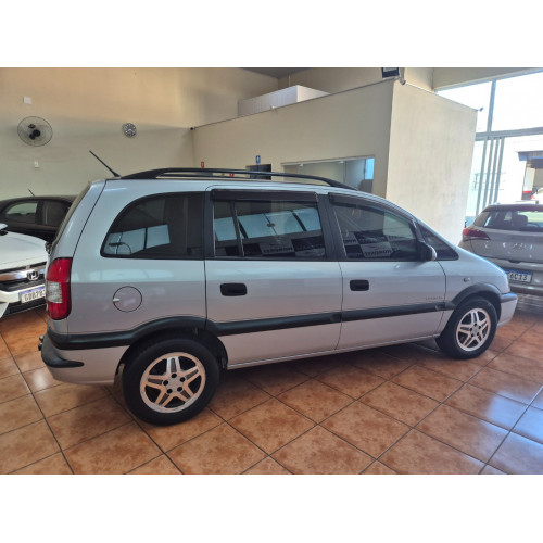 CHEVROLET Zafira 2.0 4P FLEX EXPRESSION 7 LUGARES AUTOMÁTICO