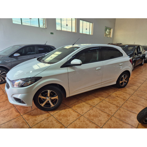 CHEVROLET Onix Hatch 1.4 4P FLEX LTZ AUTOMÁTICO