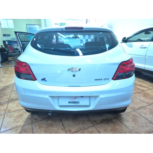 CHEVROLET Onix Hatch 1.4 4P FLEX LTZ AUTOMÁTICO