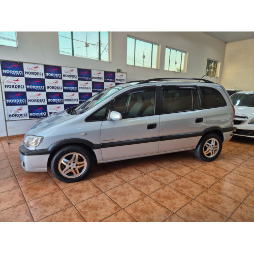 CHEVROLET Zafira 2.0 4P FLEX EXPRESSION 7 LUGARES AUTOMÁTICO