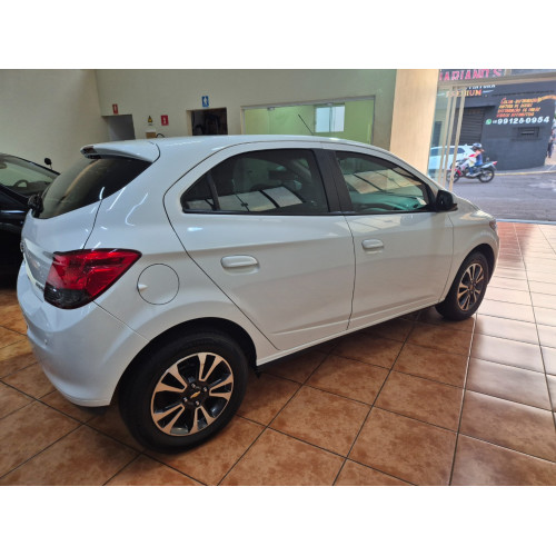 CHEVROLET Onix Hatch 1.4 4P FLEX LTZ AUTOMÁTICO