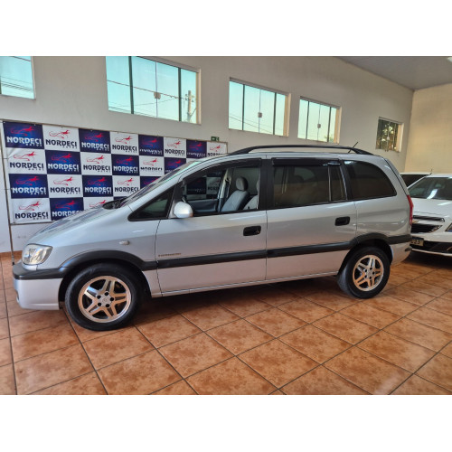 CHEVROLET Zafira 2.0 4P FLEX EXPRESSION 7 LUGARES AUTOMÁTICO