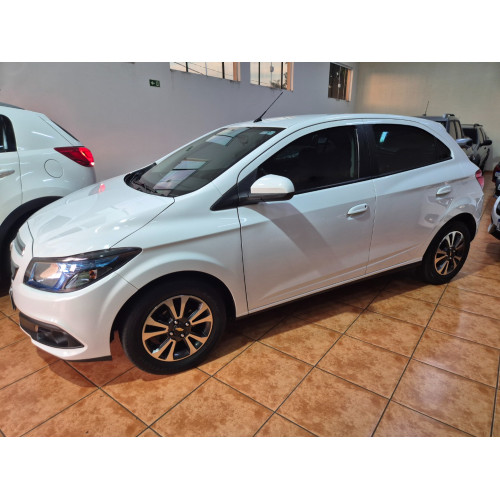CHEVROLET Onix Hatch 1.4 4P FLEX LTZ AUTOMÁTICO