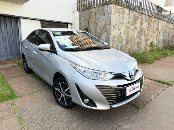 YARIS 1.5 16V FLEX SEDAN XS CONNECT MULTIDRIVE