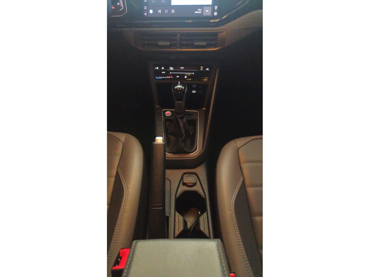 VOLKSWAGEN Nivus 1.0 4P FLEX 200 TSI HIGHLINE TURBO AUTOMÁTICO