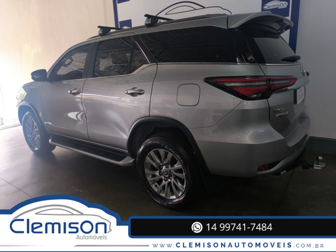 TOYOTA Hilux SW4 2.8 4P SRX 4X4 7 LUGARES TURBO DIESEL AUTOMÁTICO