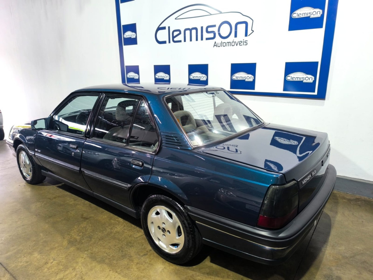 CHEVROLET Monza Sedan 2.0 4P EFI GLS