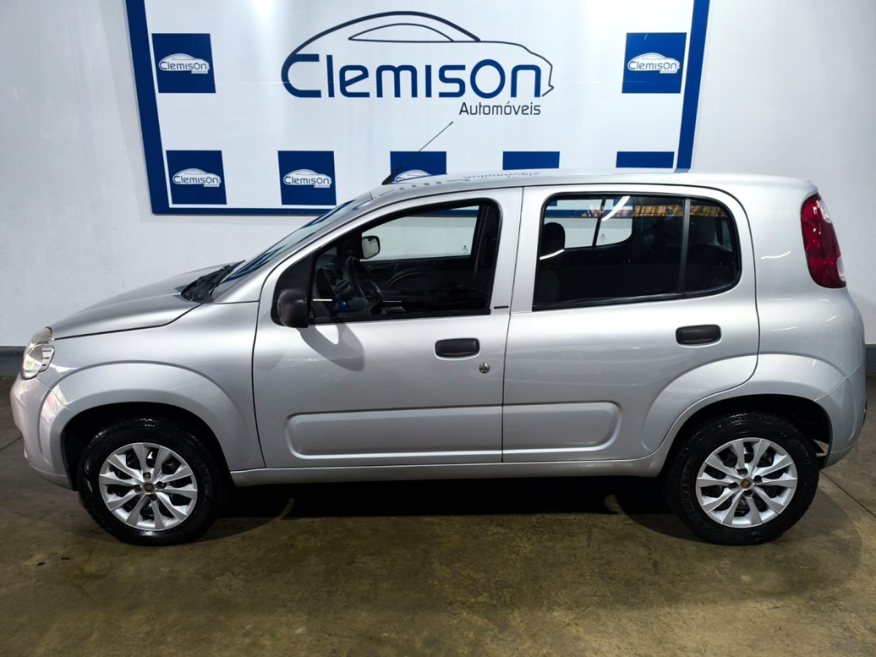 FIAT Uno 1.0 FLEX VIVACE
