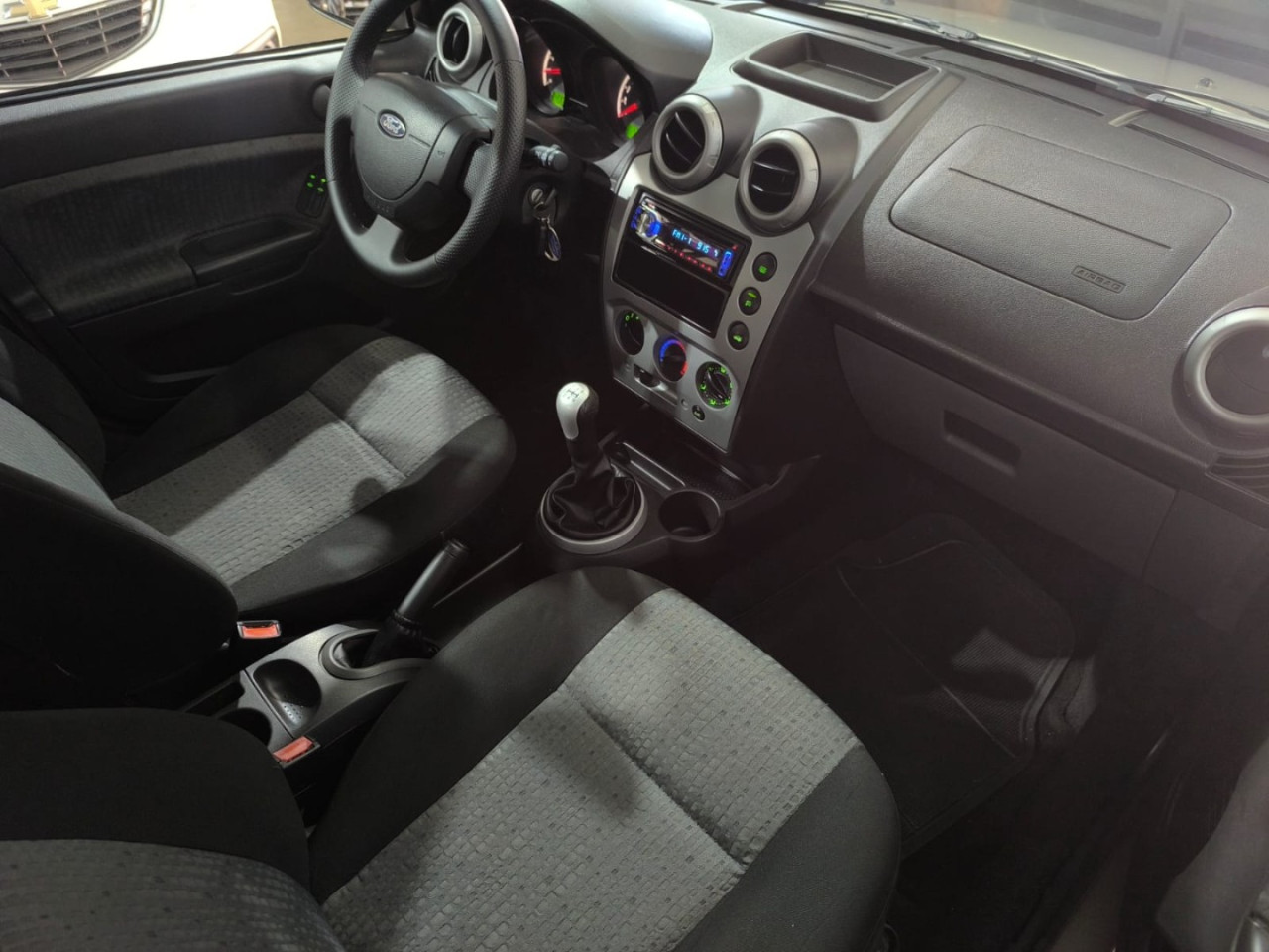 FORD Fiesta Sedan 1.6 16V 4P SE FLEX