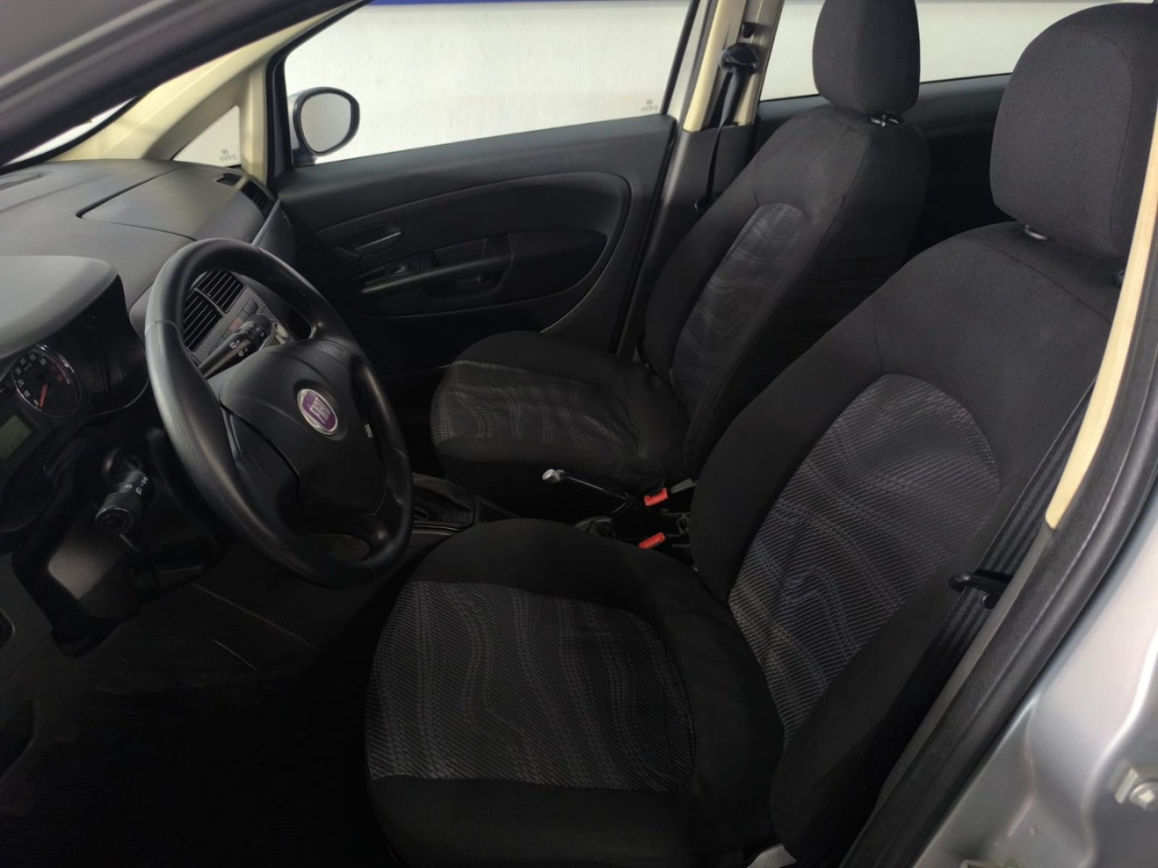 FIAT Punto 1.4 4P ELX FLEX