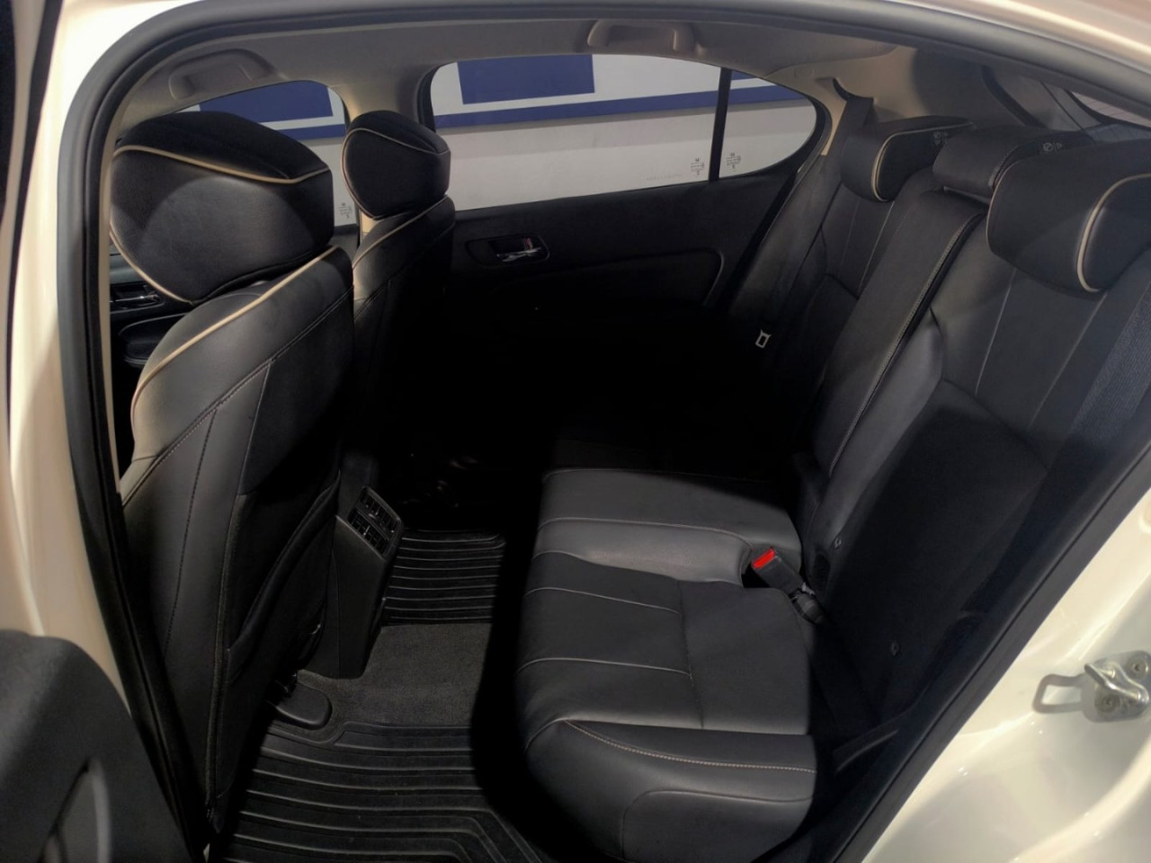 HONDA City Hatch 1.5 16V 4P FLEX TOURING AUTOMÁTICO CVT