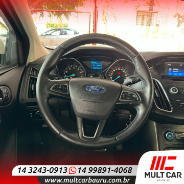 Focus Sedan 2.0 16V 4P SE POWERSHIFT FLEX