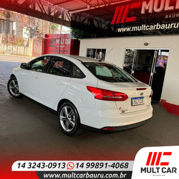 Focus Sedan 2.0 16V 4P SE POWERSHIFT FLEX