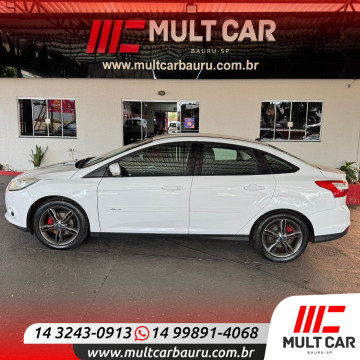 Focus Sedan 2.0 16V 4P SE POWERSHIFT FLEX