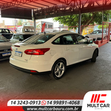 Focus Sedan 2.0 16V 4P SE POWERSHIFT FLEX