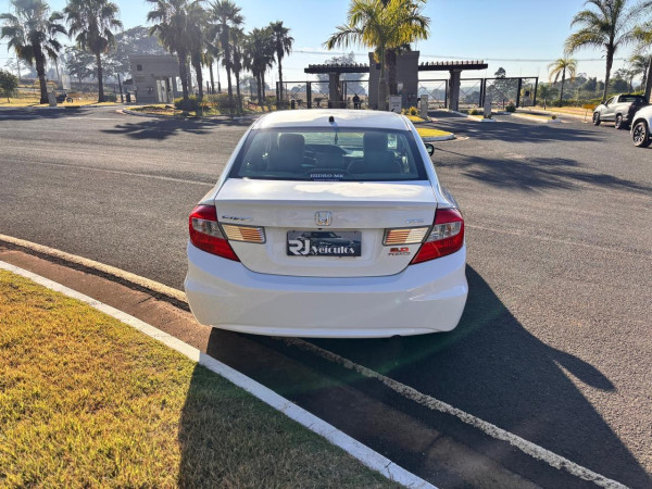 HONDA Civic 1.8 16V 4P FLEX EXS AUTOMÁTICO