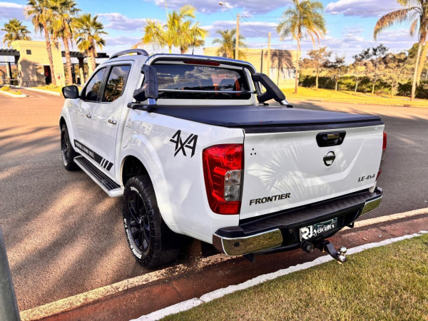 NISSAN Frontier 2.3 16V LE 4X4 CABINE DUPLA BI-TURBO DIESEL AUTOMÁTICO