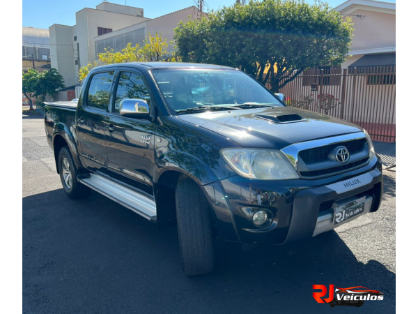 TOYOTA Hilux Caminhonete 2.7 16V 4P SRV CABINE DUPLA