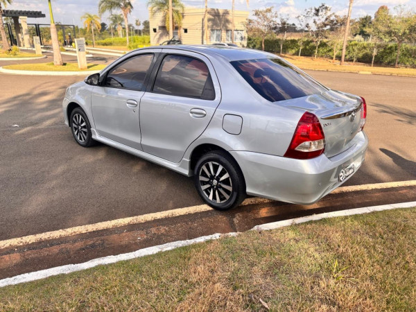TOYOTA Etios Sedan 1.5 16V 4P FLEX XLS AUTOMÁTICO