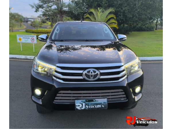 Hilux Caminhonete 2.8 16V SRX 4X4 TURBO DIESEL CABINE DUPLA AUTOMÁTICO