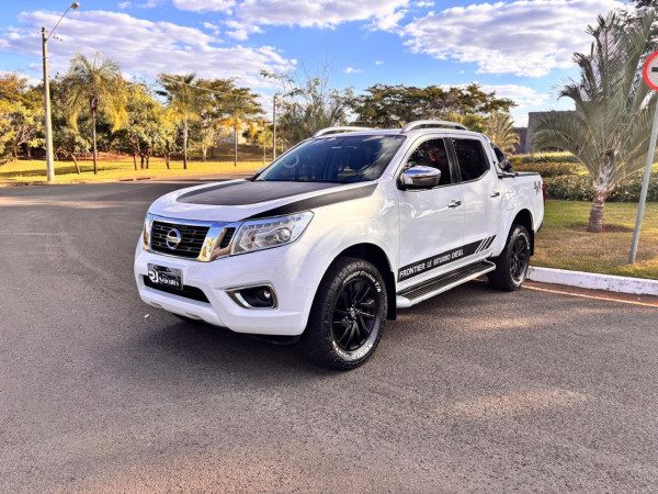 NISSAN Frontier 2.3 16V LE 4X4 CABINE DUPLA BI-TURBO DIESEL AUTOMÁTICO