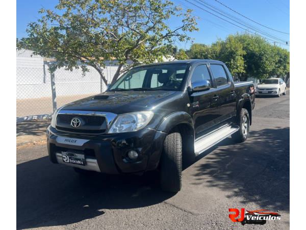 TOYOTA Hilux Caminhonete 2.7 16V 4P SRV CABINE DUPLA