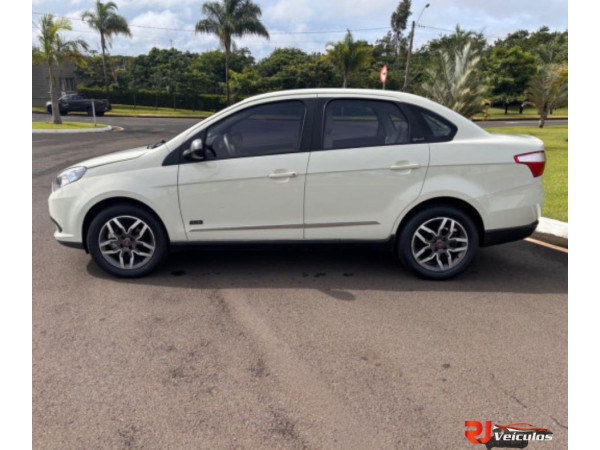 FIAT Siena 1.6 16V 4P ESSENCE FLEX