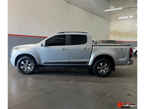 CHEVROLET S10 2.8 16V LTZ CABINE DUPLA 4X4 TURBO DIESEL AUTOMÁTICO