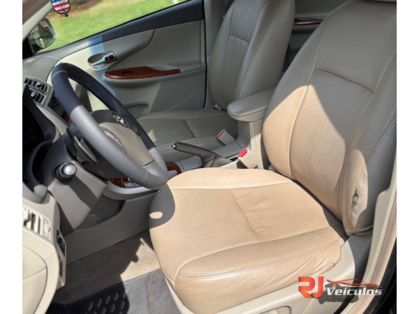 TOYOTA Corolla 2.0 16V 4P ALTIS FLEX AUTOMÁTICO