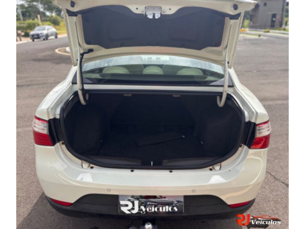 FIAT Siena 1.6 16V 4P ESSENCE FLEX