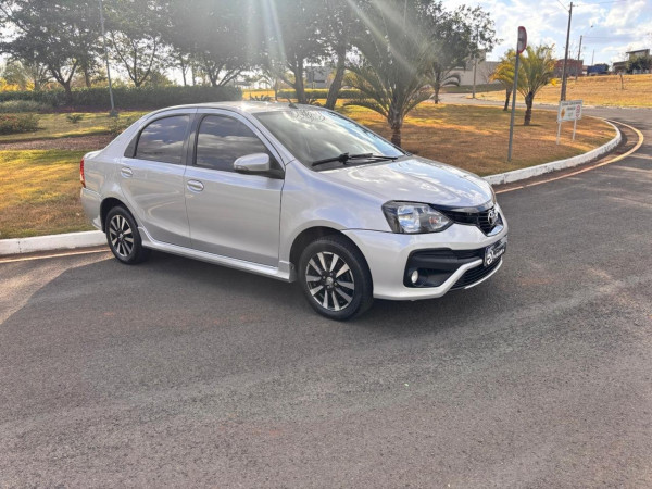 TOYOTA Etios Sedan 1.5 16V 4P FLEX XLS AUTOMÁTICO