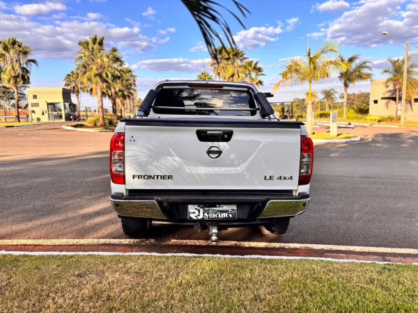 NISSAN Frontier 2.3 16V LE 4X4 CABINE DUPLA BI-TURBO DIESEL AUTOMÁTICO