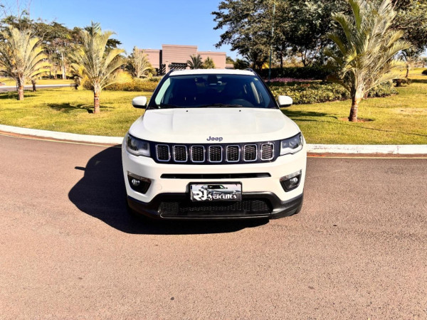 Compass 2.0 16V 4P LONGITUDE FLEX AUTOMÁTICO