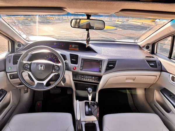 HONDA Civic 1.8 16V 4P FLEX EXS AUTOMÁTICO