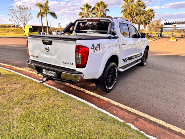 NISSAN Frontier 2.3 16V LE 4X4 CABINE DUPLA BI-TURBO DIESEL AUTOMÁTICO