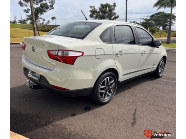 FIAT Siena 1.6 16V 4P ESSENCE FLEX