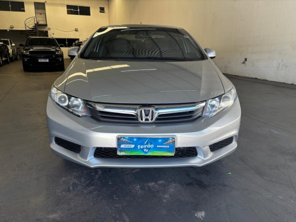 Civic 1.8 16V 4P LXS