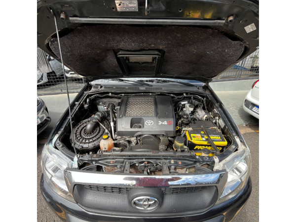 TOYOTA Hilux Caminhonete 3.0 4P SRV DIESEL CABINE DUPLA
