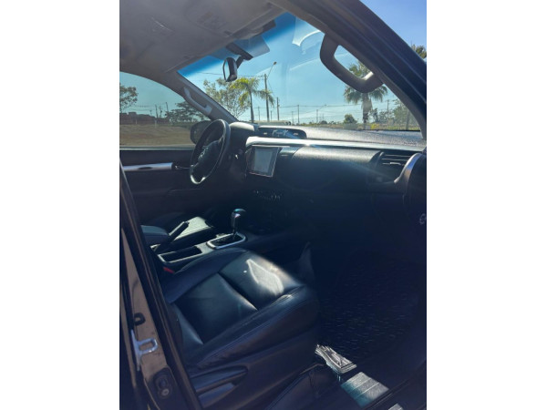 TOYOTA Hilux Caminhonete 3.0 4P 4X4 SRV TURBO DIESEL CABINE DUPLA AUTOMÁTICO