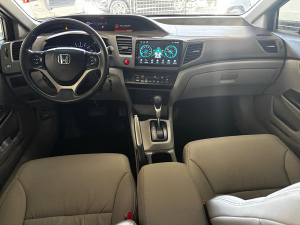 HONDA Civic 1.8 16V 4P LXS