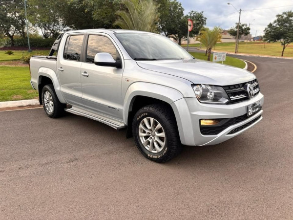 VOLKSWAGEN Amarok 2.0 16V 4X4 CABINE DUPLA COMFORTLINE TURBO INTERCOOLER AUTOMÁTICO