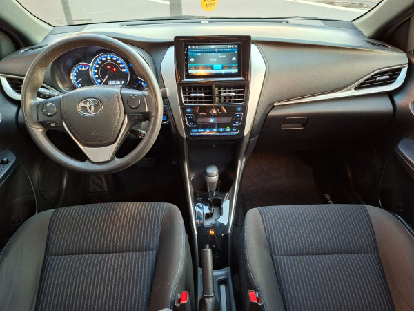 TOYOTA Yaris Hatch 1.3 16V 4P FLEX XL PLUS TECH MULTIDRIVE AUTOMÁTICO CVT
