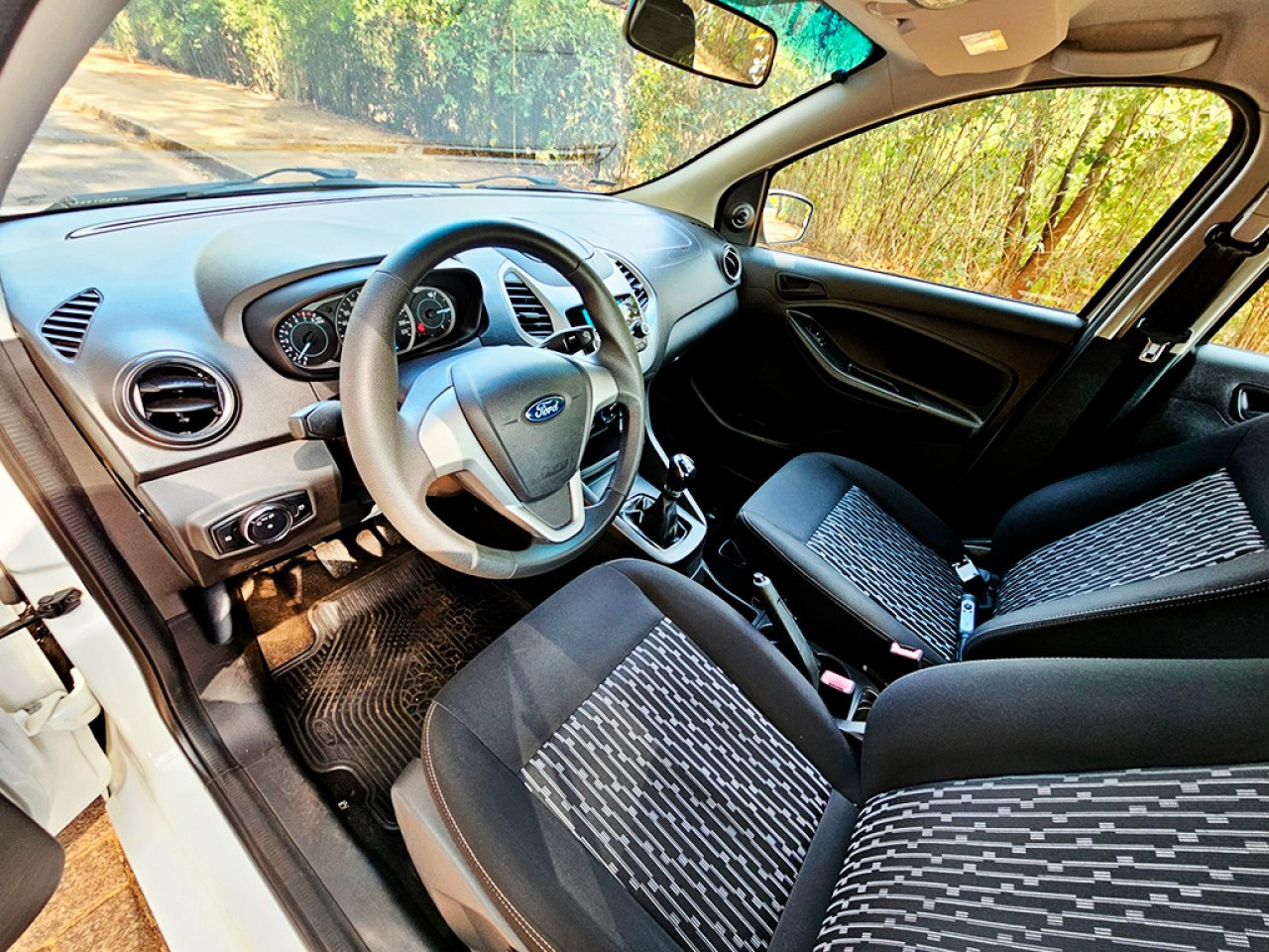 KA 1.5 TIVCT SE SEDAN