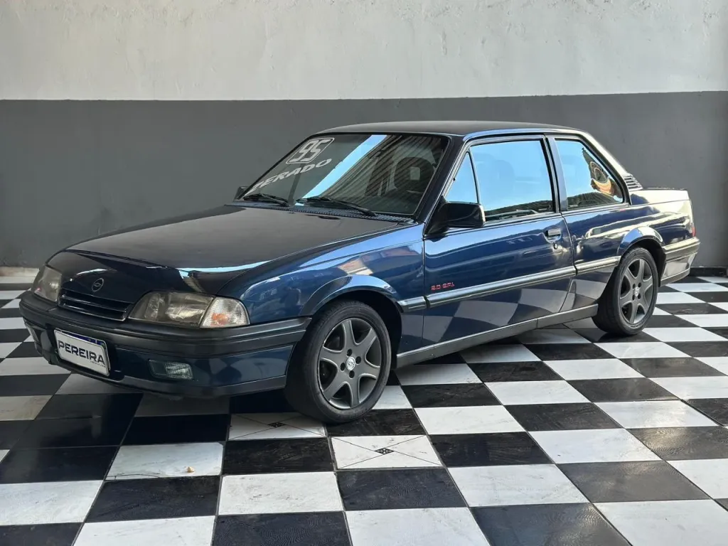 MONZA 2.0 EFI GLS 8V